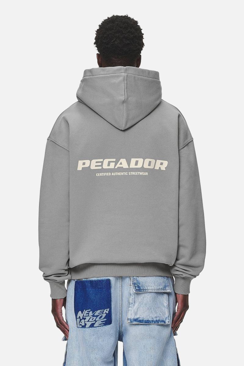 Colne Logo Oversized Hoodie Washed Cool Grey Desert Sand von PEGADOR®