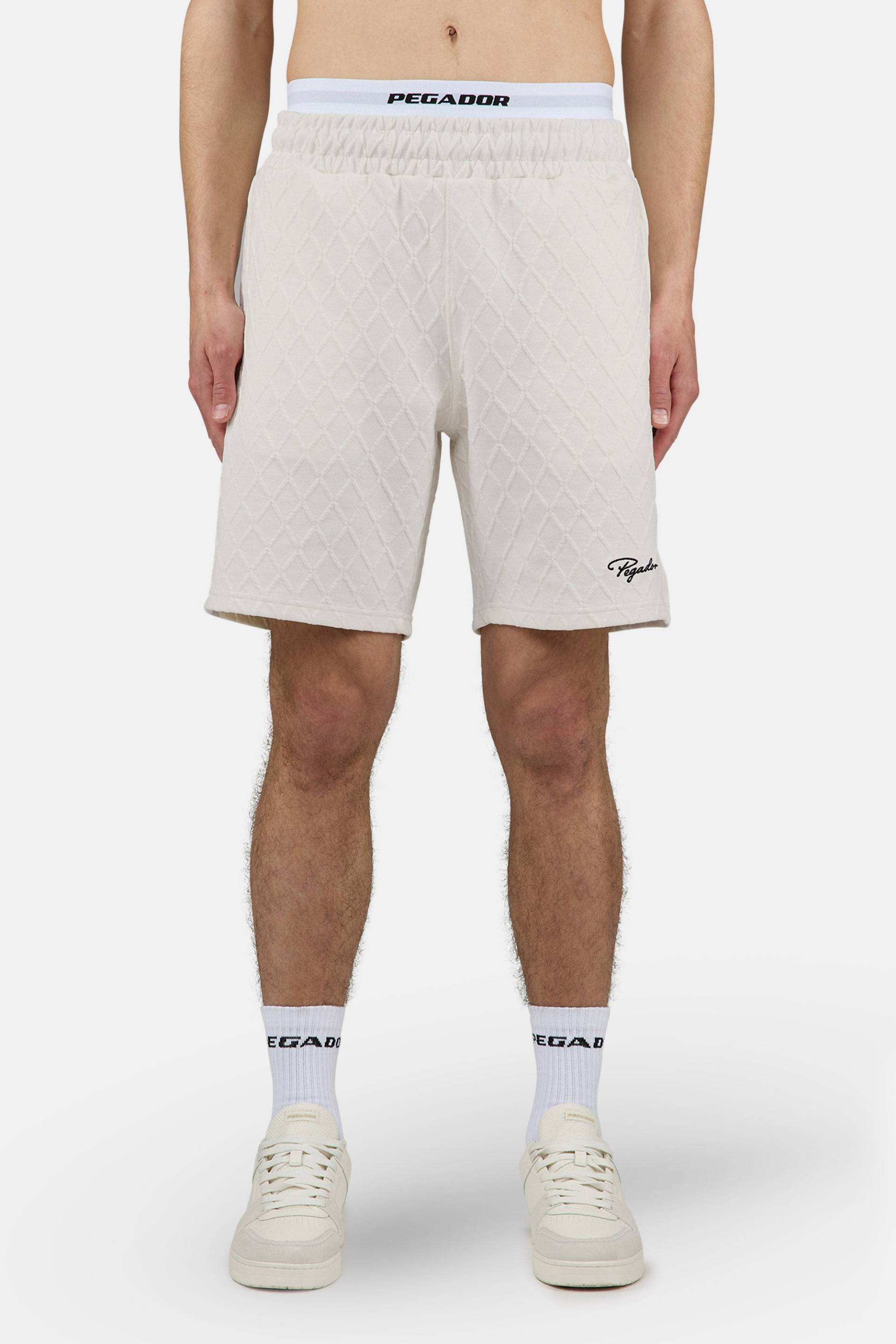 Jovren Structured Shorts Unbleached Black von PEGADOR®