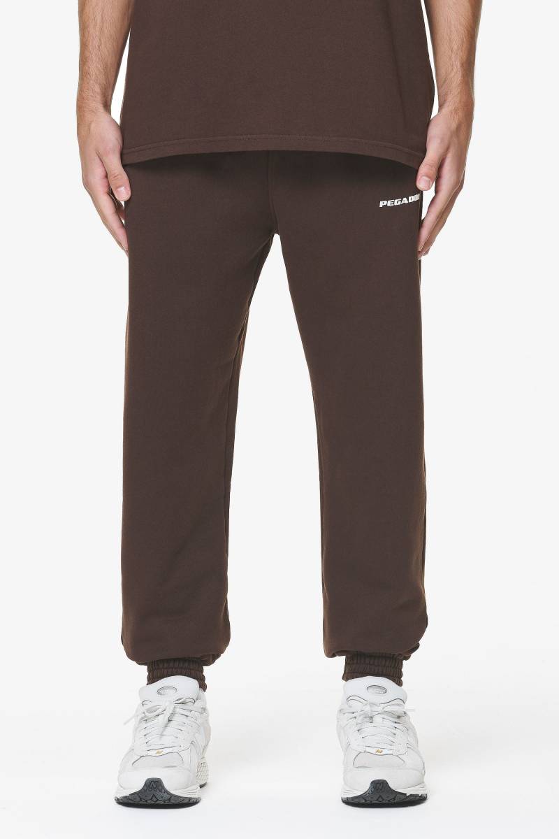 Logo Heavy Sweat Jogger Washed Oak Brown Gum von PEGADOR®