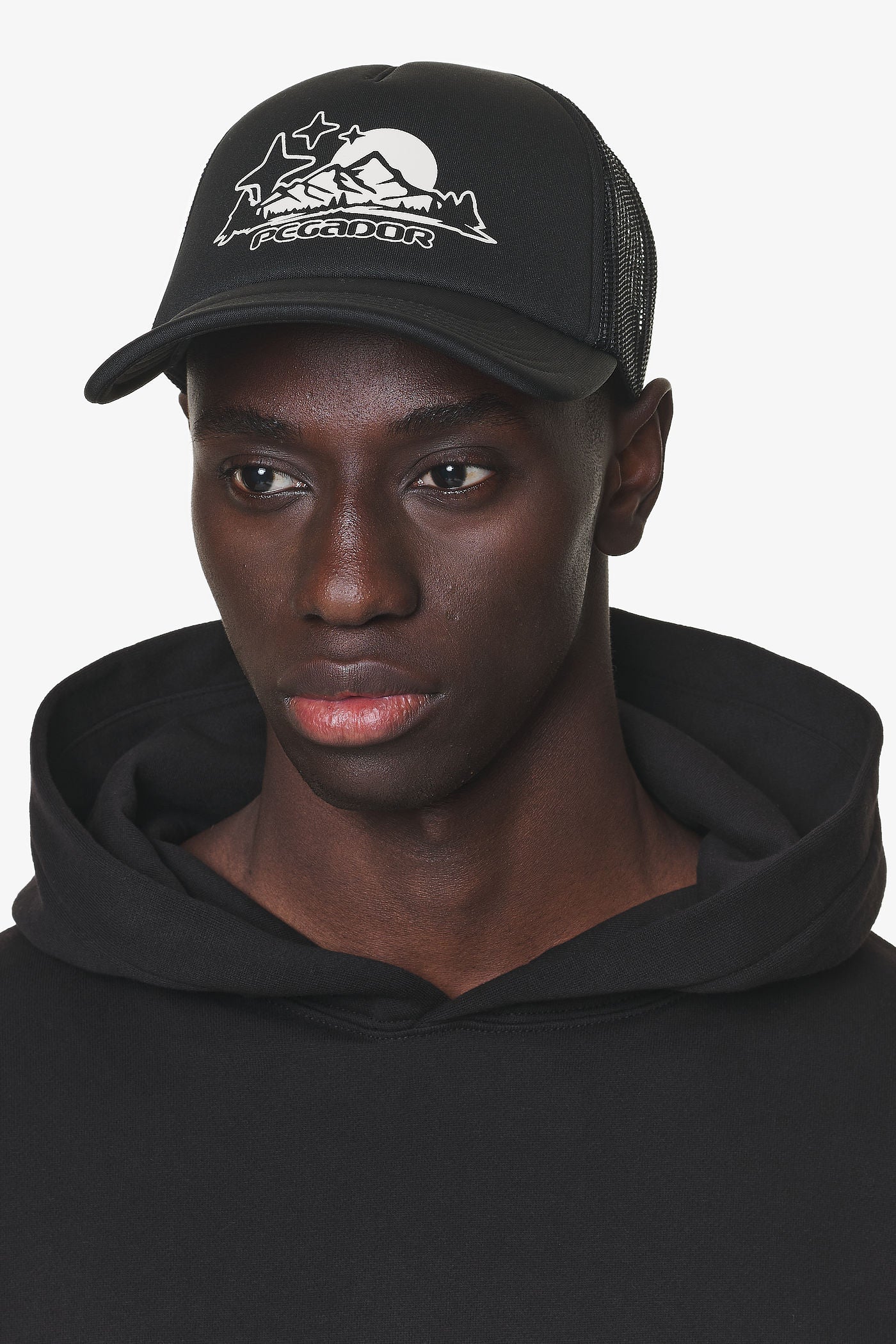 Pansy Trucker Cap Black von PEGADOR®
