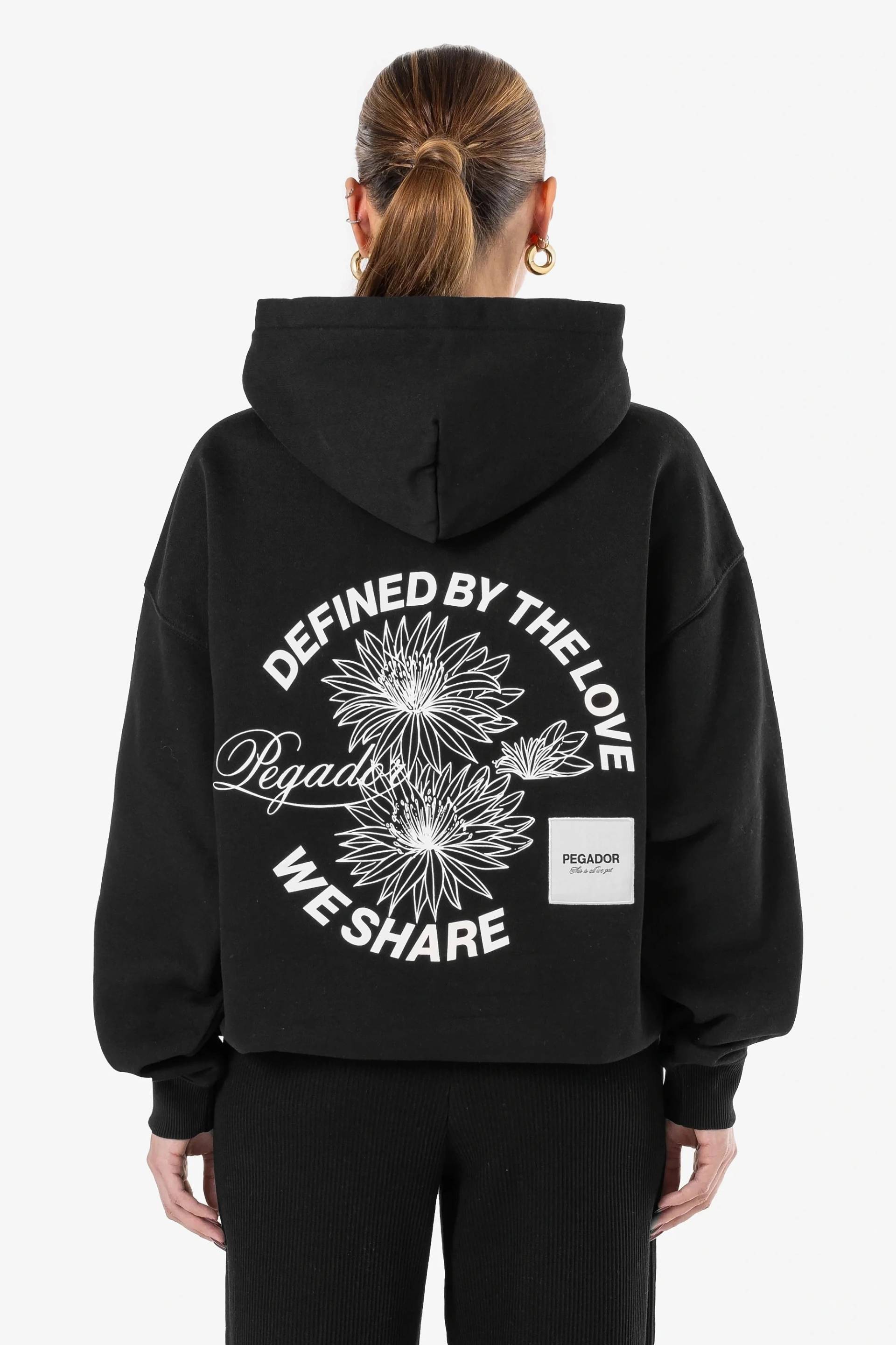 Serena Oversized Hoodie Washed Black von PEGADOR®