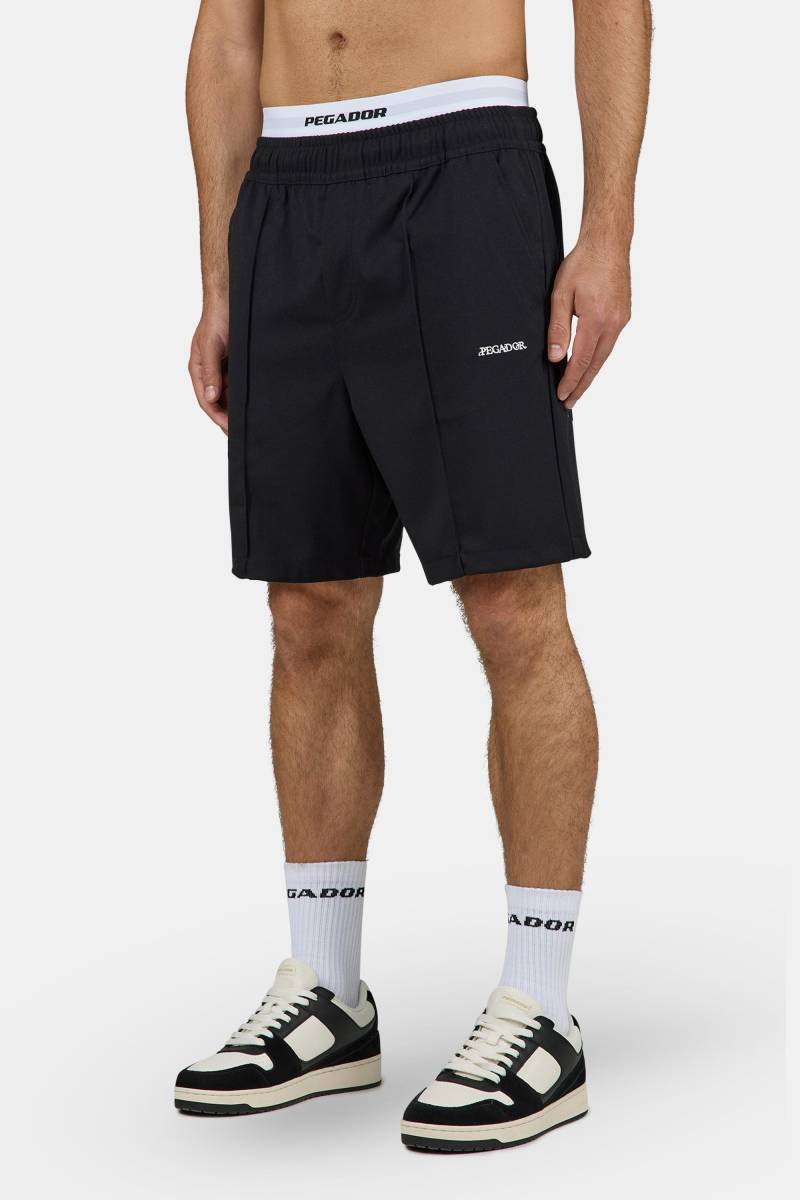 Sutema Shorts Black von PEGADOR®