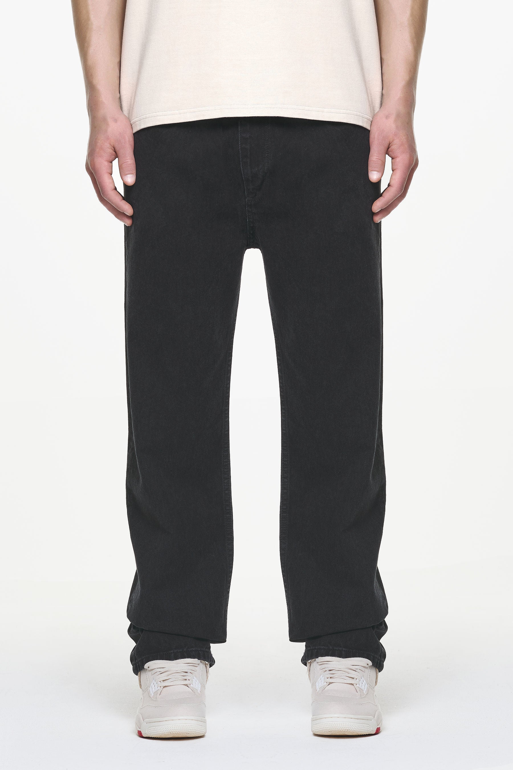 Tibo Baggy Jeans Washed Black von PEGADOR®