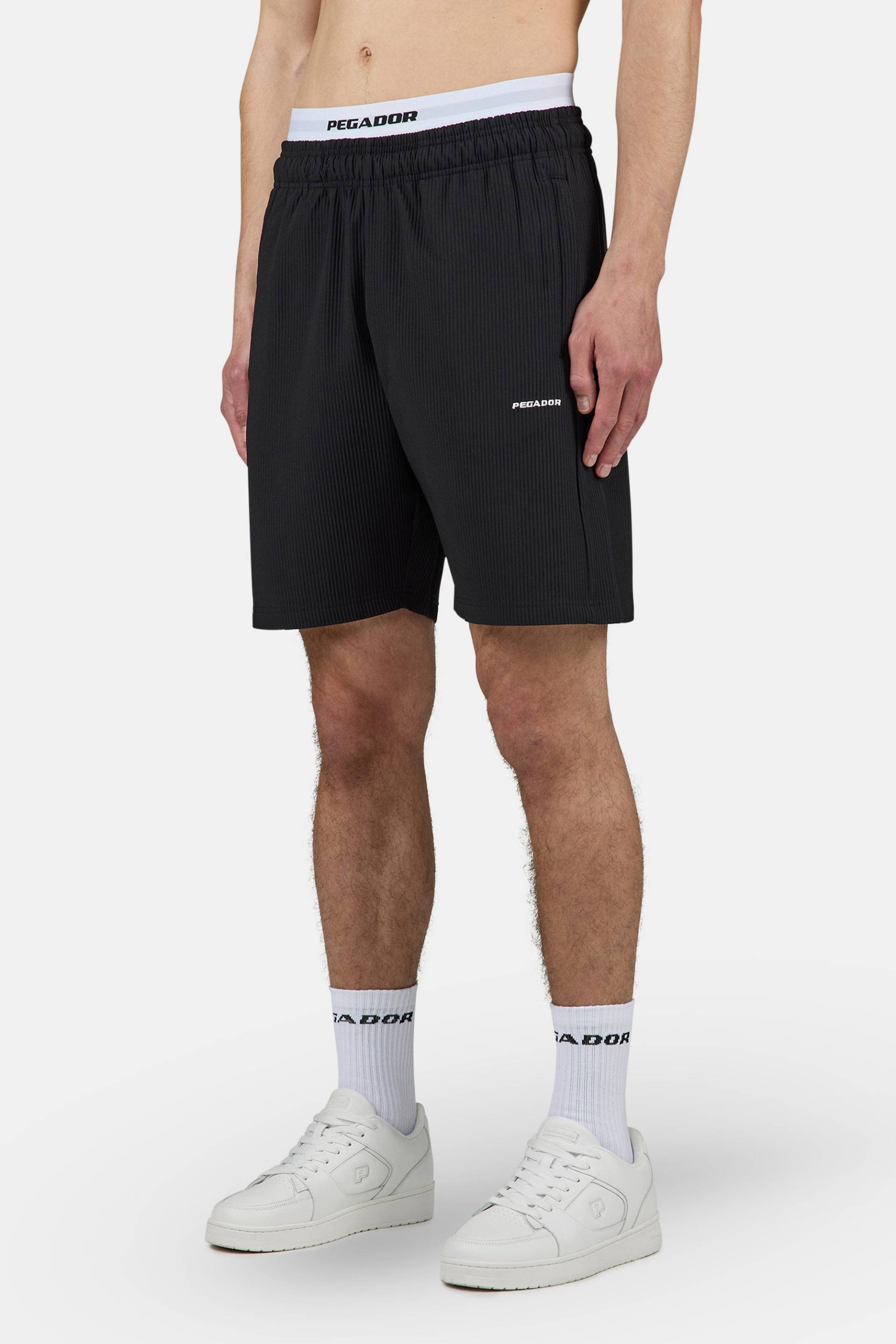 Troy Plissee Shorts Black von PEGADOR®