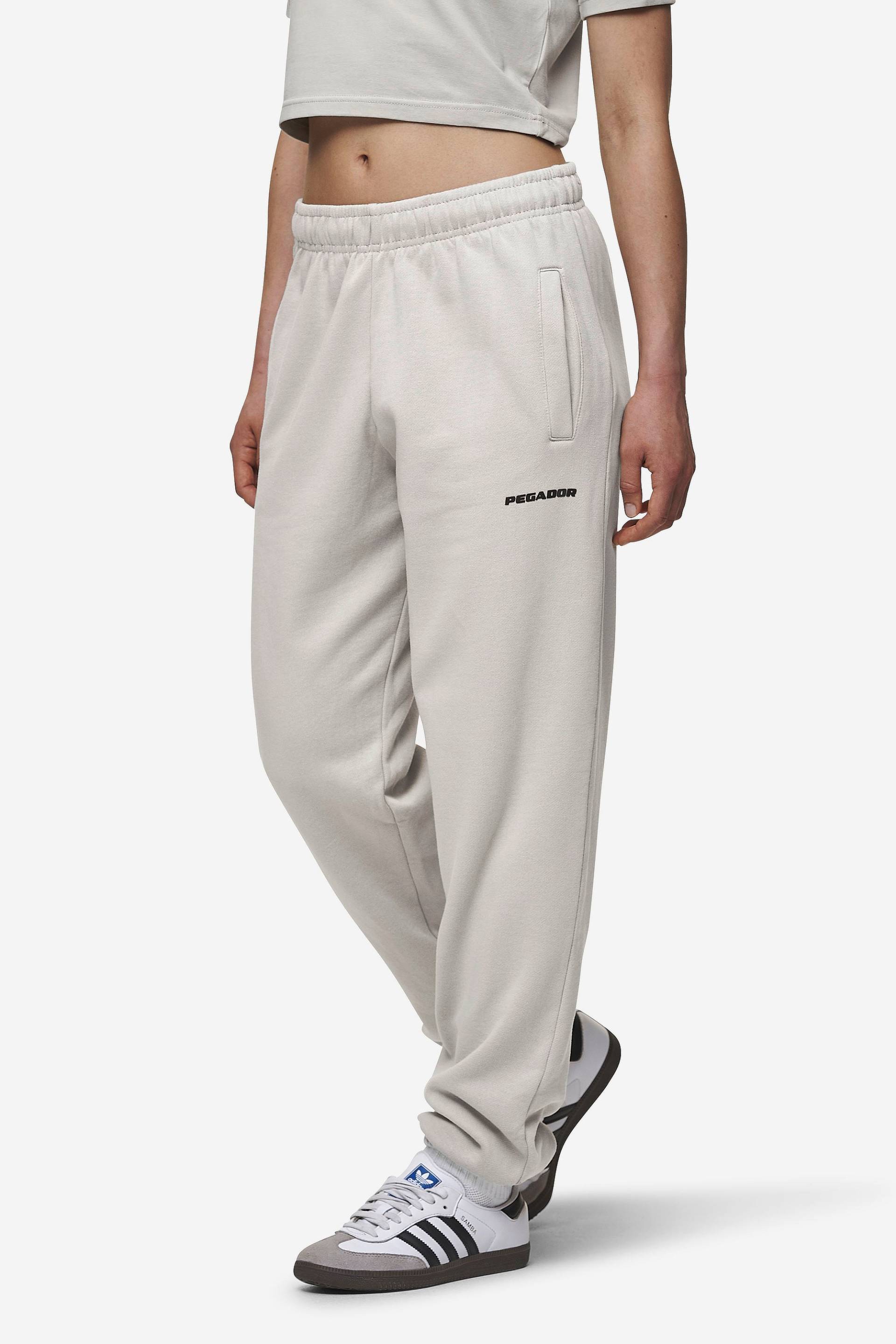 Villa High Waisted Sweat Pants Washed Moon Grey Black Gum von PEGADOR®