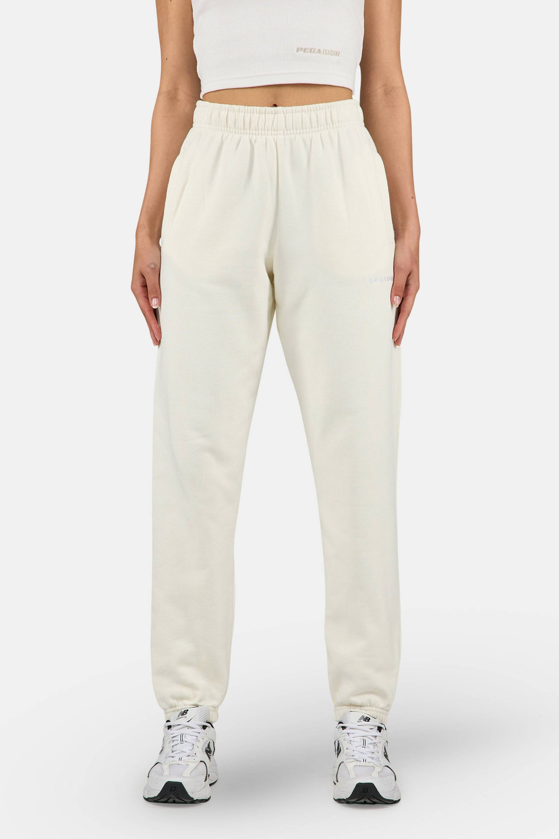 Villa High Waisted Sweat Pants Washed Unbleached White von PEGADOR®