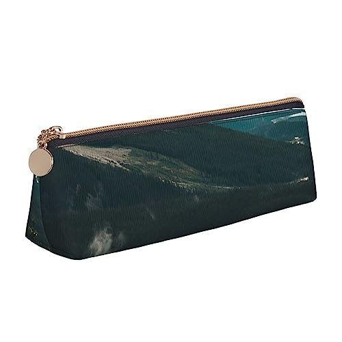 Calm Lake Federmäppchen Leder Bleistift Tasche Tragbare Kosmetiktasche Dreieck Stifttasche Aufbewahrungstasche für Arbeit Büro Reisen, weiß, Einheitsgröße, Münzbeutel von PEIXEN