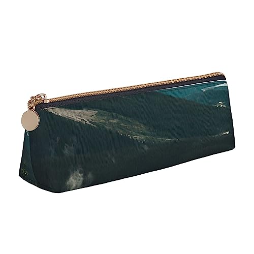 Calm Lake Federmäppchen Leder Bleistift Tasche Tragbare Kosmetiktasche Dreieck Stifttasche Aufbewahrungstasche für Arbeit Büro Reisen, weiß, Einheitsgröße von PEIXEN