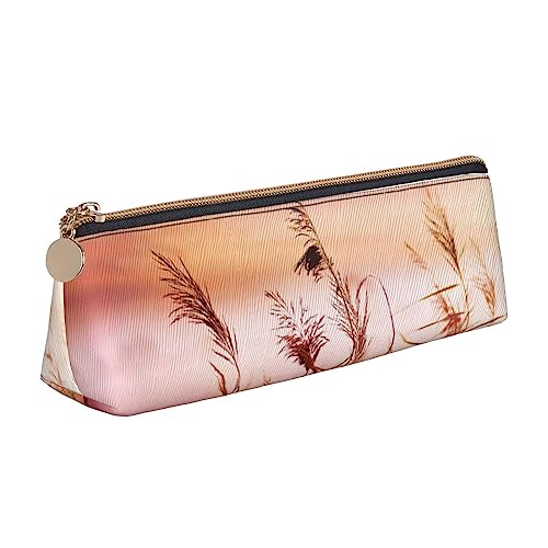 Rosafarbene Landschaft Reed Federmäppchen Leder Bleistift Tasche Tragbare Kosmetiktasche Dreieck Stifttasche Aufbewahrungstasche für Arbeit Büro Reisen, weiß, Einheitsgröße, Münzbeutel von PEIXEN