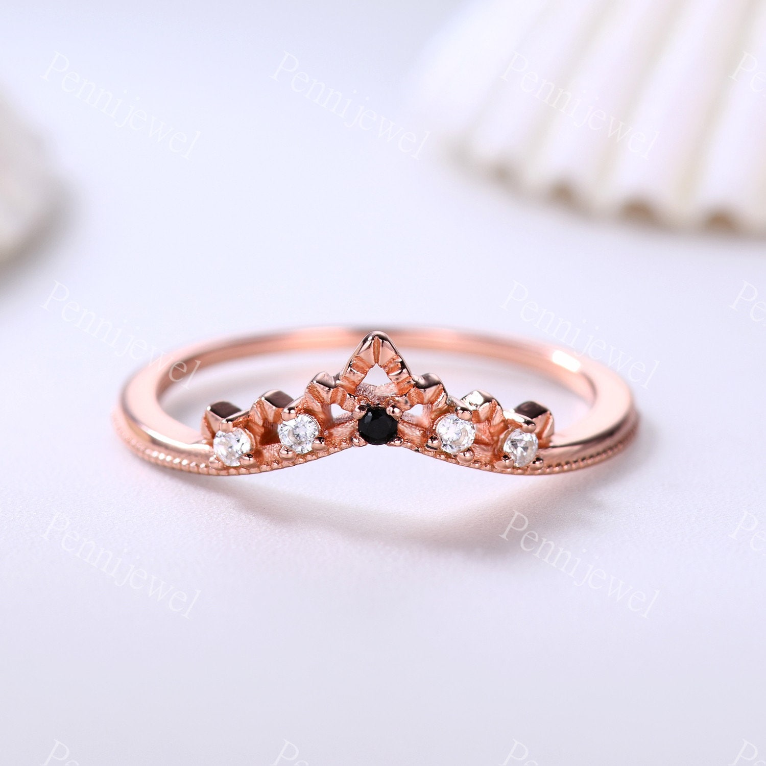 1, 5mm Rundschliff Diamant Ehering, Geschwungenes Passendes Band, Roségold Schwarz Ring, Geschenk Für Frauen, Jahrestag Ring, Diamant Ring von PENNIjewel