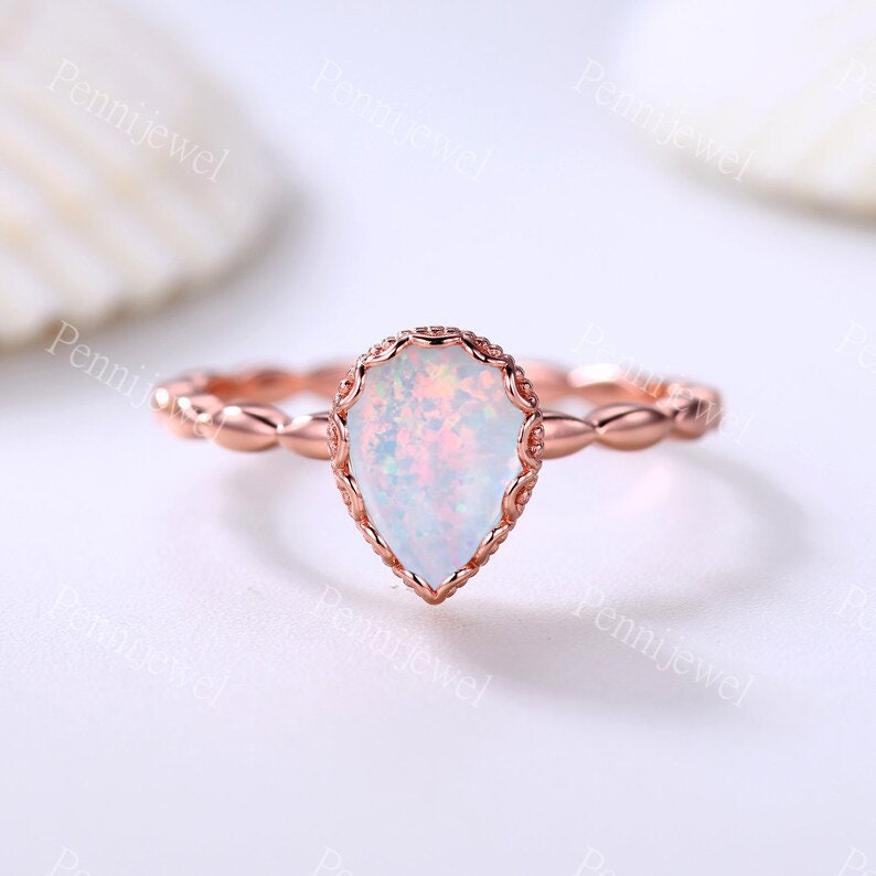 1.25Ct Tropfen Weißer Opal Verlobungsring, Marquise Form Uni Gold Band, Vintage 6x8mm Ring, Oktober Geburtsstein, Jahrestag Ring von PENNIjewel