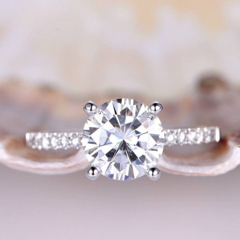 1.3Ct Brilliant Moissanit Verlobungsring 7mm Rund Ring 14K Weiß Gold Diamant Ehering Brautring von PENNIjewel