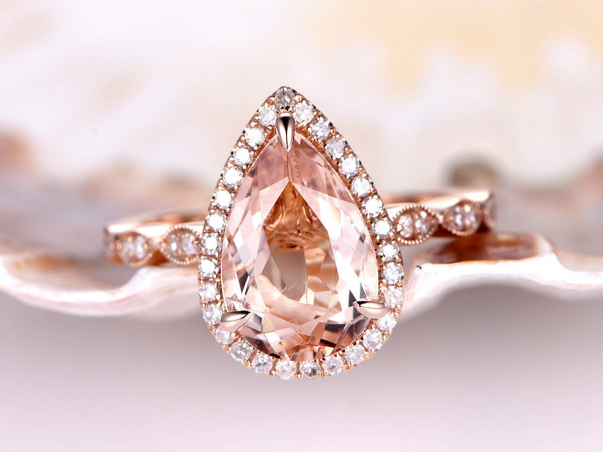 3.18Ct Pear Cut Pink Morganit Engagementmrnt Ring Halo Diamant Ehering Solid 14K Roségold Reco Versprechen Stapeln Passendes Band von PENNIjewel