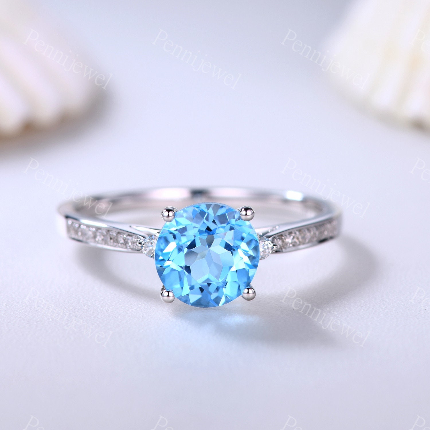 7mm Rundschliff Swiss Blue Topas Verlobungsring, Halbe Ewigkeit Diamant Ehering, Weiß Gold Versprechen Ring, Valentinstag Geschenk von PENNIjewel