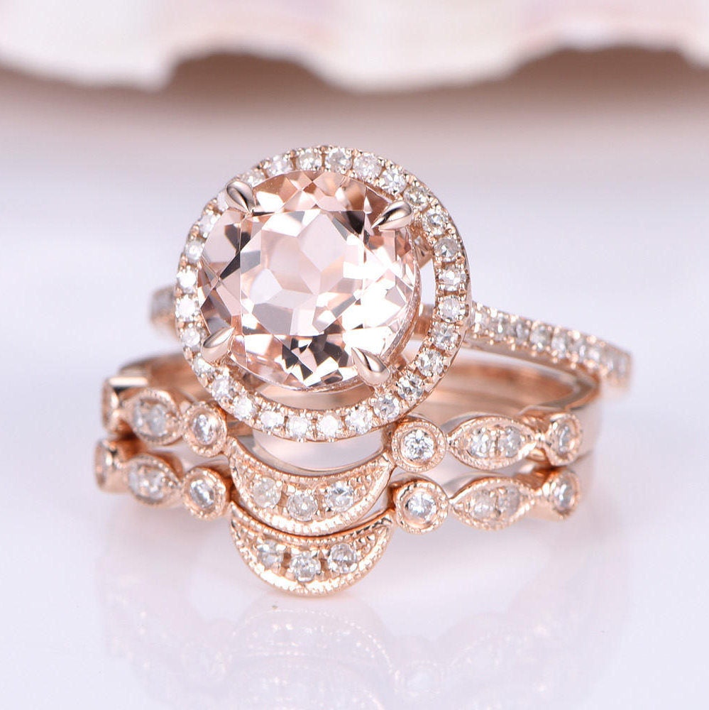 Ehering Set Morganit Verlobungsring 8mm Rundschliff Hauptstein Art Deco Gebogener Diamant Solide 14K Rose Gold Braut von PENNIjewel