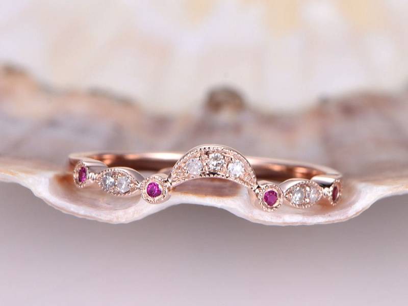 Geschwungener Milgrain Rubin Diamant Ehering Solid 14K Roségold Halb Eternity Ring Verlobungsring Stapeln Passende Band Jubiläum Marquise von PENNIjewel
