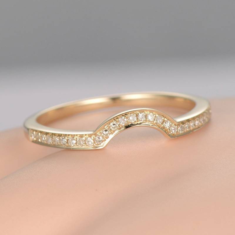 Glatter Schneide Gebogen Diamant Ehering Massiv 14K Gelbgold Halbe Ewigkeit Ring Verlobungsring Stapeln Passenden Band Jahrestagsgeschenk von PENNIjewel