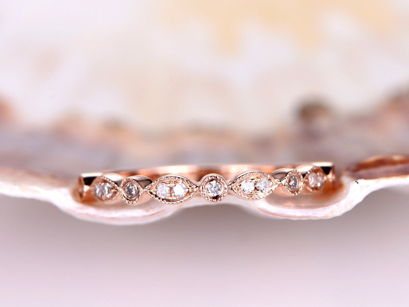 Milgrain Diamant Ehering 14K Rose Gold Halb Eternity Stapelring Passende Band Frauen Jahrestag Ring Art Deco Versprechen von PENNIjewel