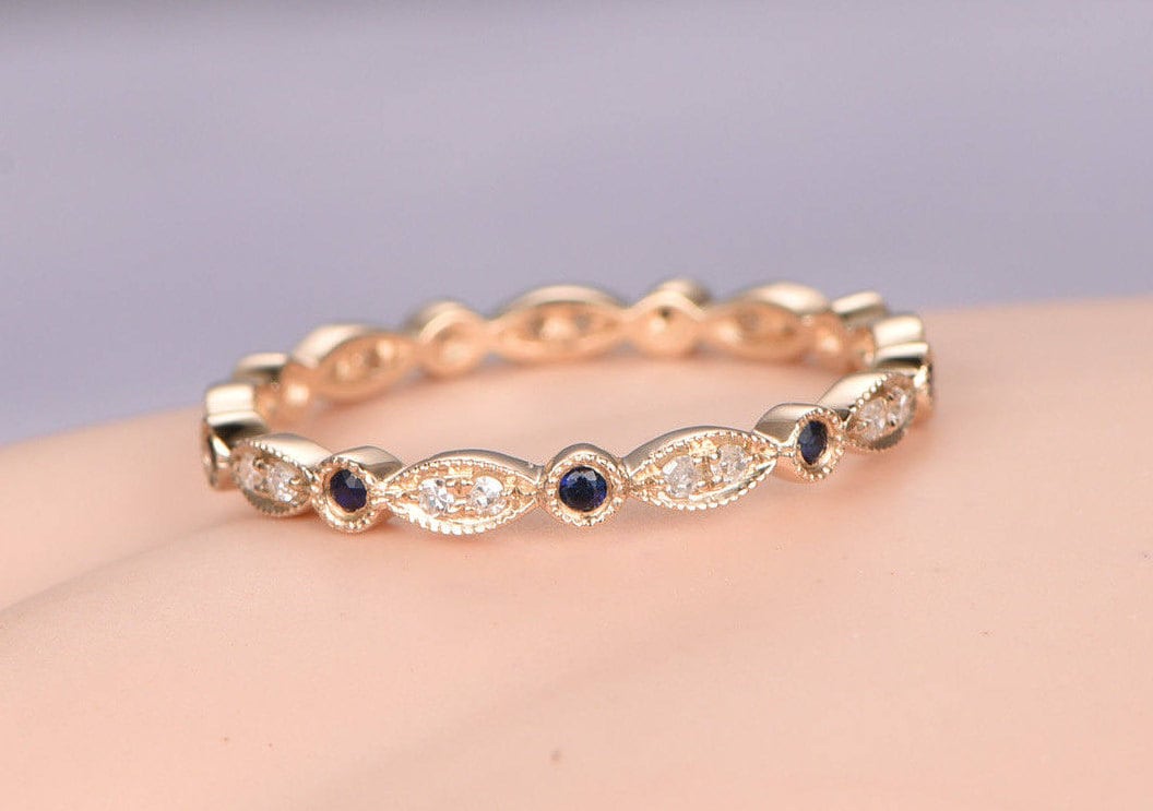 Milgrain-Saphir-Diamant-Ehering, 14 Karat Gelbgold, Vollständiger Ewigkeitsring, Verlobungsring, Stapelring, Passendes Band, Jubiläums-Marquise-Set von PENNIjewel