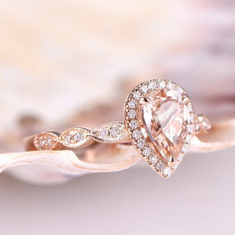 Morganit Verlobungsring Art Deco Diamant Ehering 6x8mm Pear Cut Pink Promise Halo Ring 14K Roségold Geschenk Für Sie von PENNIjewel
