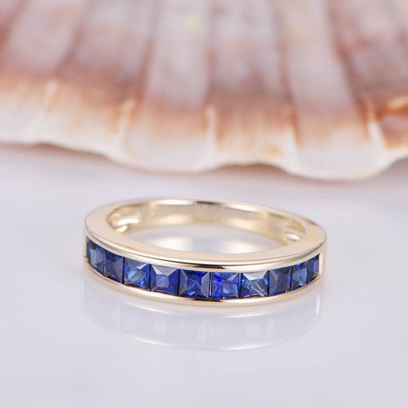 Natürlicher Blauer Saphir Ehering Halb Ewigkeit Solid 14K Gelb Goldband Channel Set Prinzessin Edelstein Stapel Passend Band von PENNIjewel