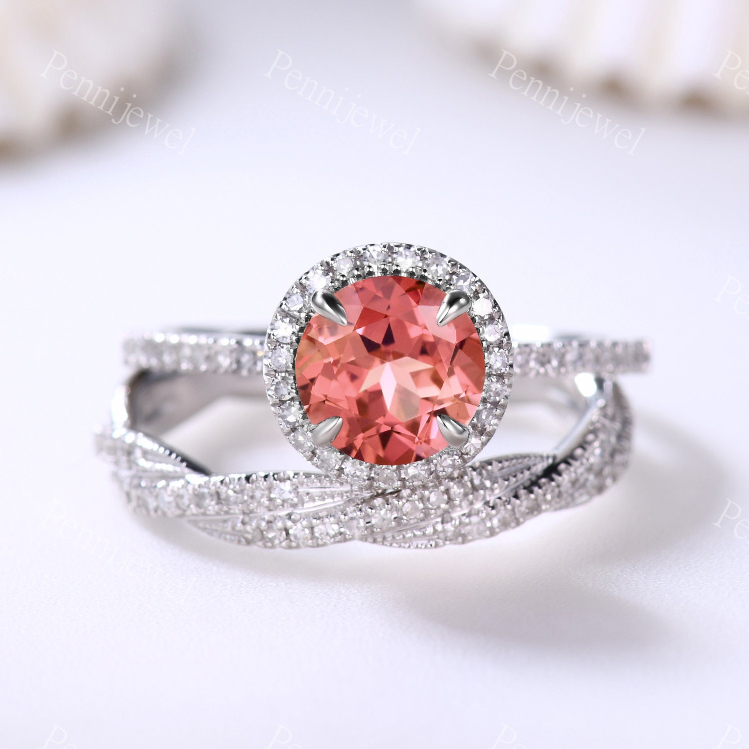 Natürlicher Diamant Band, 7mm Rund Padparadscha Saphir Ring, Weiß Gold, Diamant Halo Ring, Braut Set, Orange Verlobungsring von PENNIjewel