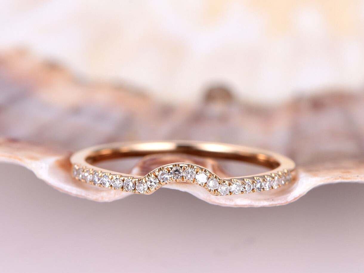 Natürlicher Diamant Ring Frauen Geschwungenes Ehering Halbe Ewigkeit Gelbgold Versprechen Brautband Unikat von PENNIjewel