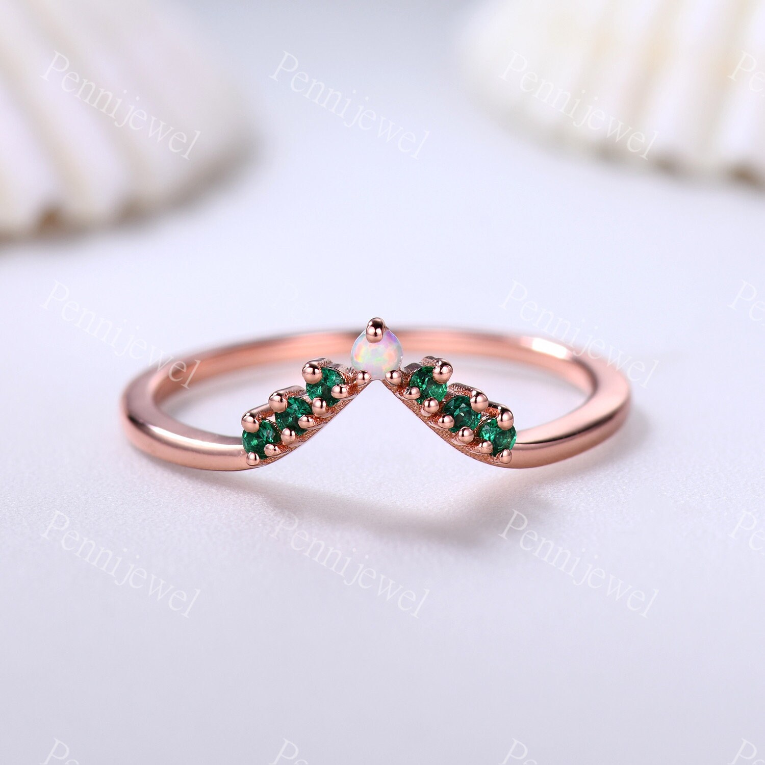 Opal Smaragd Hochzeitsband, Geschwungener Ring, Halbe Ewigkeit, Rosegold Passendes Band, Valentinstag Geschenk, Mai Geburtsstein von PENNIjewel