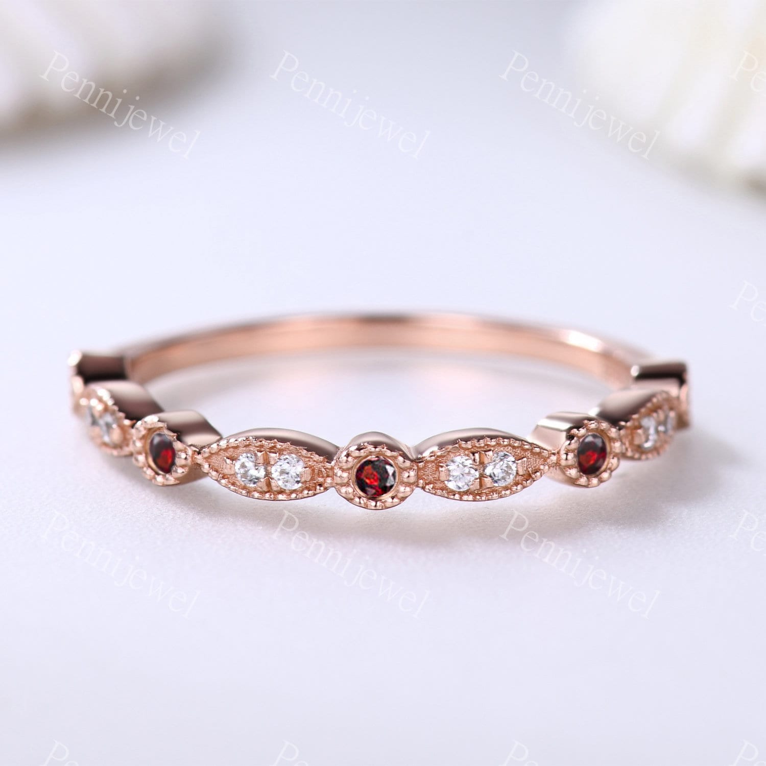 Unikat Januar Geburtsstein Granat Ehering 14K Rose Gold Milgrain Band Diamant Frauen Jahrestag Versprechen Ring Art Deco von PENNIjewel