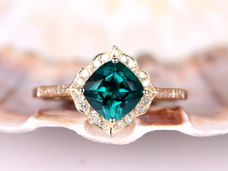 Vintage Smaragd Verlobungsring Moissanit Hochzeitsband Damen Gelbgold Jahrestag Geschenk 7mm Kissenschnitt Lab-Created Ring von PENNIjewel