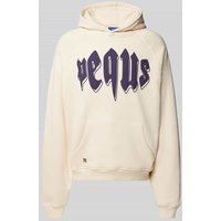 PEQUS Hoodie mit Label-Print Modell 'Outlined Mythic Logo' in Sand, Größe M von PEQUS