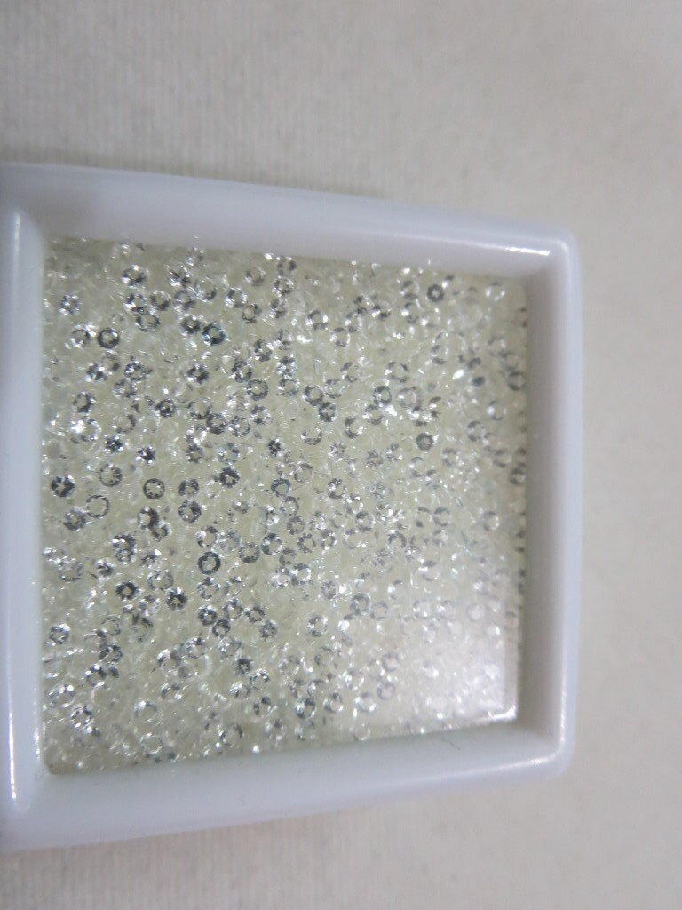 500 Stück Beutel Mit Natürlichen Weißen Topas Top-Farben Rund 1, 00 Mm Bis 2, 00 von PERFECTGEMSTONE