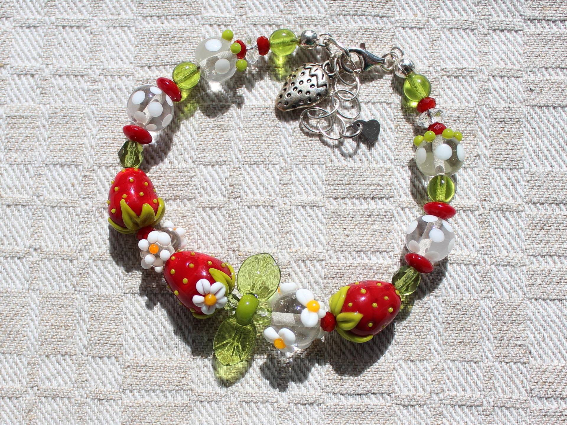 Armband "Erdbeer-Sommer" Mit Anhänger, Glasperlen, Silber, Erdbeere, Blüte, Lampwork, Handgefertigt Von Persico Armband "Erdbeer-Sommer" Mit Anhänger, Glasperlen, Silber, Erdbeere, Blüte, Lampwork, Handgefertigt Von Persico von PERSICO