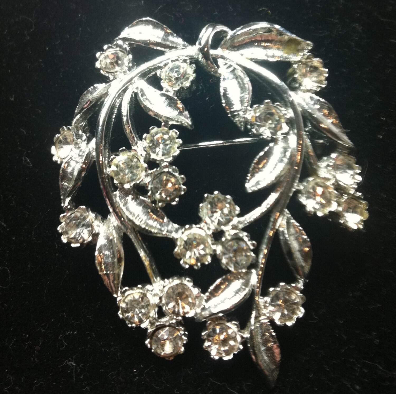 1960Er Jahre Vintage Strass Brosche, Vintage Pin, 5 X 4, 5 cm 1960Er Jahre Vintage Strass Brosche, Vintage Pin, 5 X 4, 5 cm von PERSONALimage