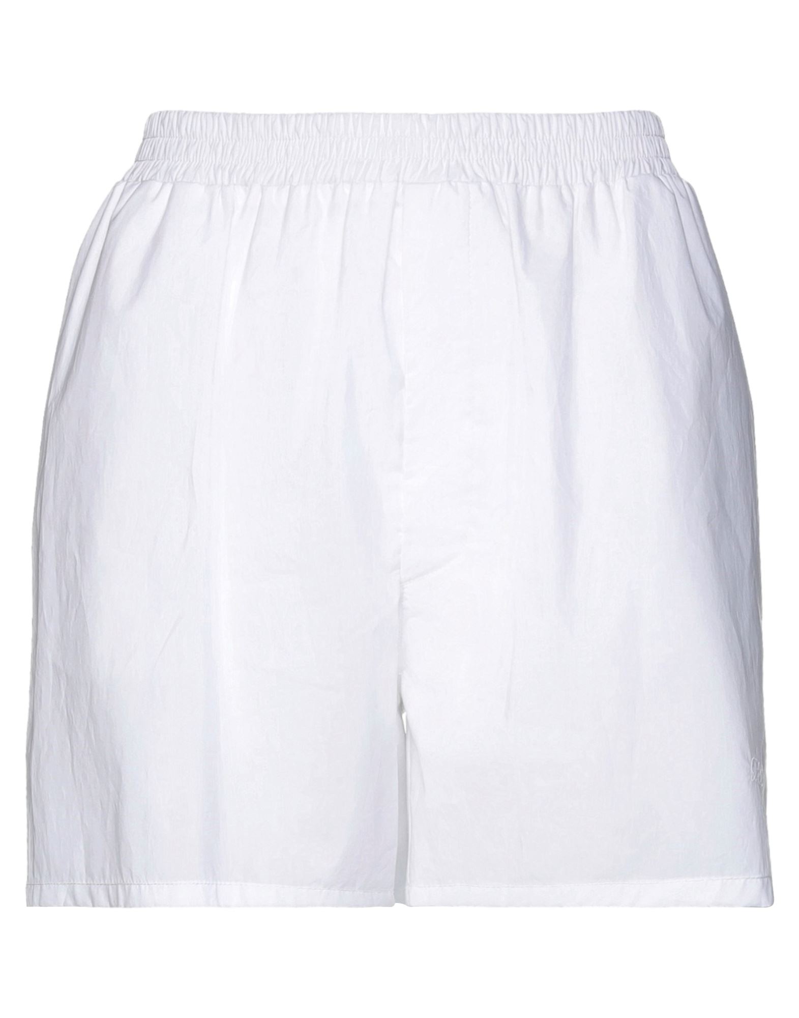 PHILOSOPHY di LORENZO SERAFINI Shorts & Bermudashorts Damen Elfenbein von PHILOSOPHY di LORENZO SERAFINI