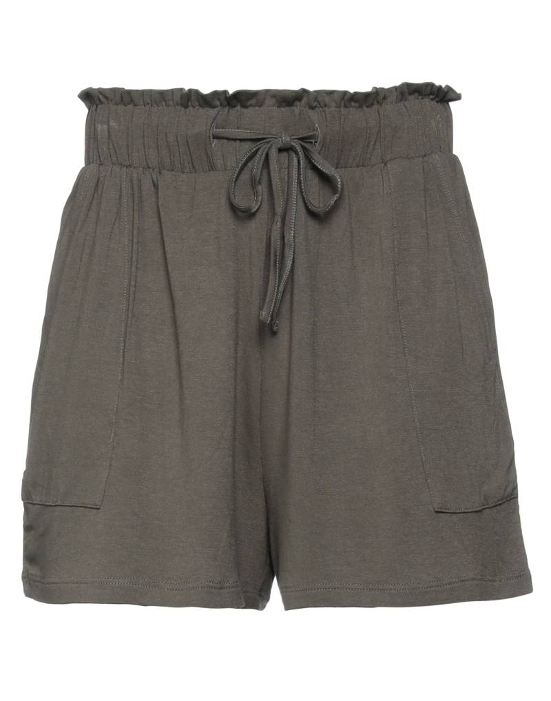 PIECES Shorts & Bermudashorts Damen Dunkelgrün von PIECES