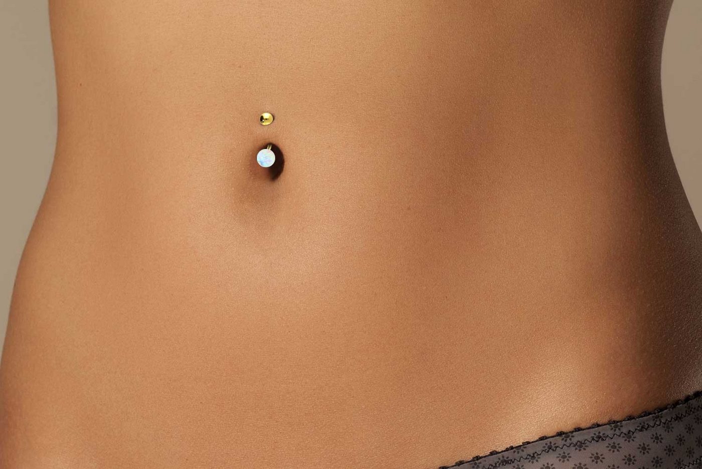 PIERCINGLINE Bauchnabelpiercing Chirurgenstahl Mini Bananabell SYNTHETISCHER OPAL + (Bananabells / 1 Stk) von PIERCINGLINE