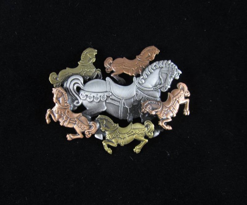 Karussell Brosche - Schmuck Gemischte Metallschmuck von PINSwithPERSONALITY