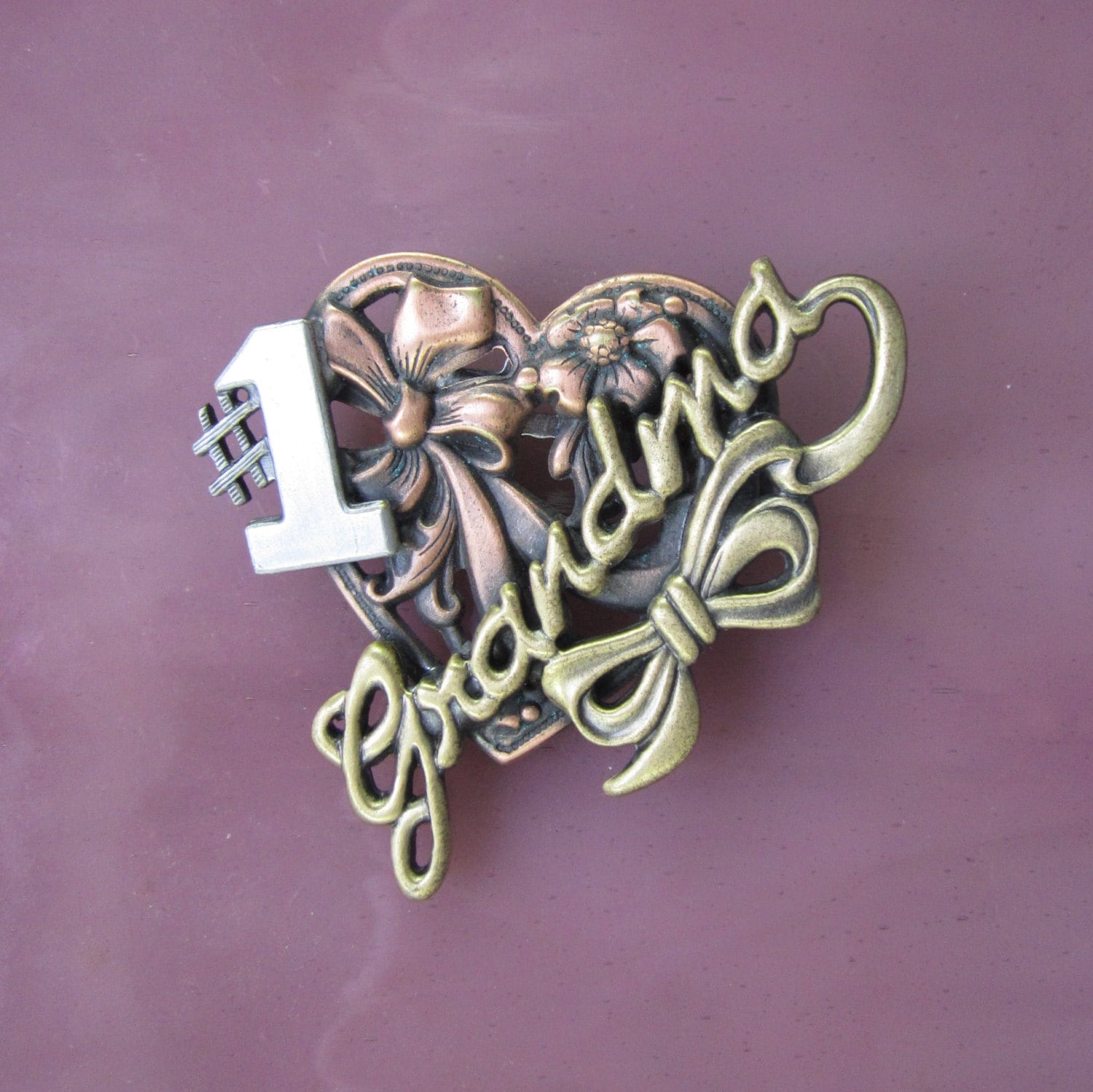 Nummer Eins Oma Brosche-Oma Geschenk von PINSwithPERSONALITY