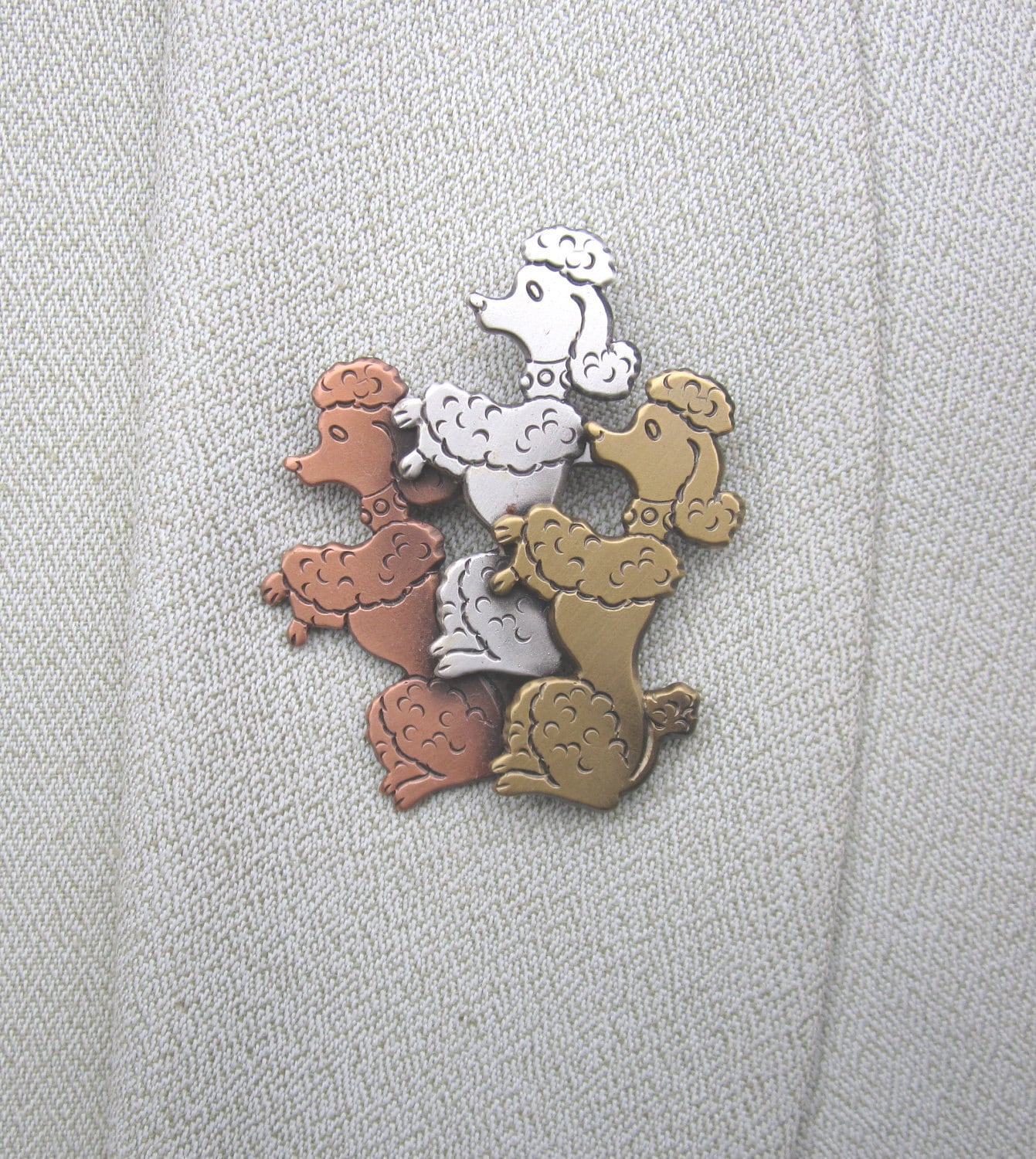 Pudel Brosche - Schmuck Hunde Liebhaber Geschenk Hunderasse Hunderettung von PINSwithPERSONALITY