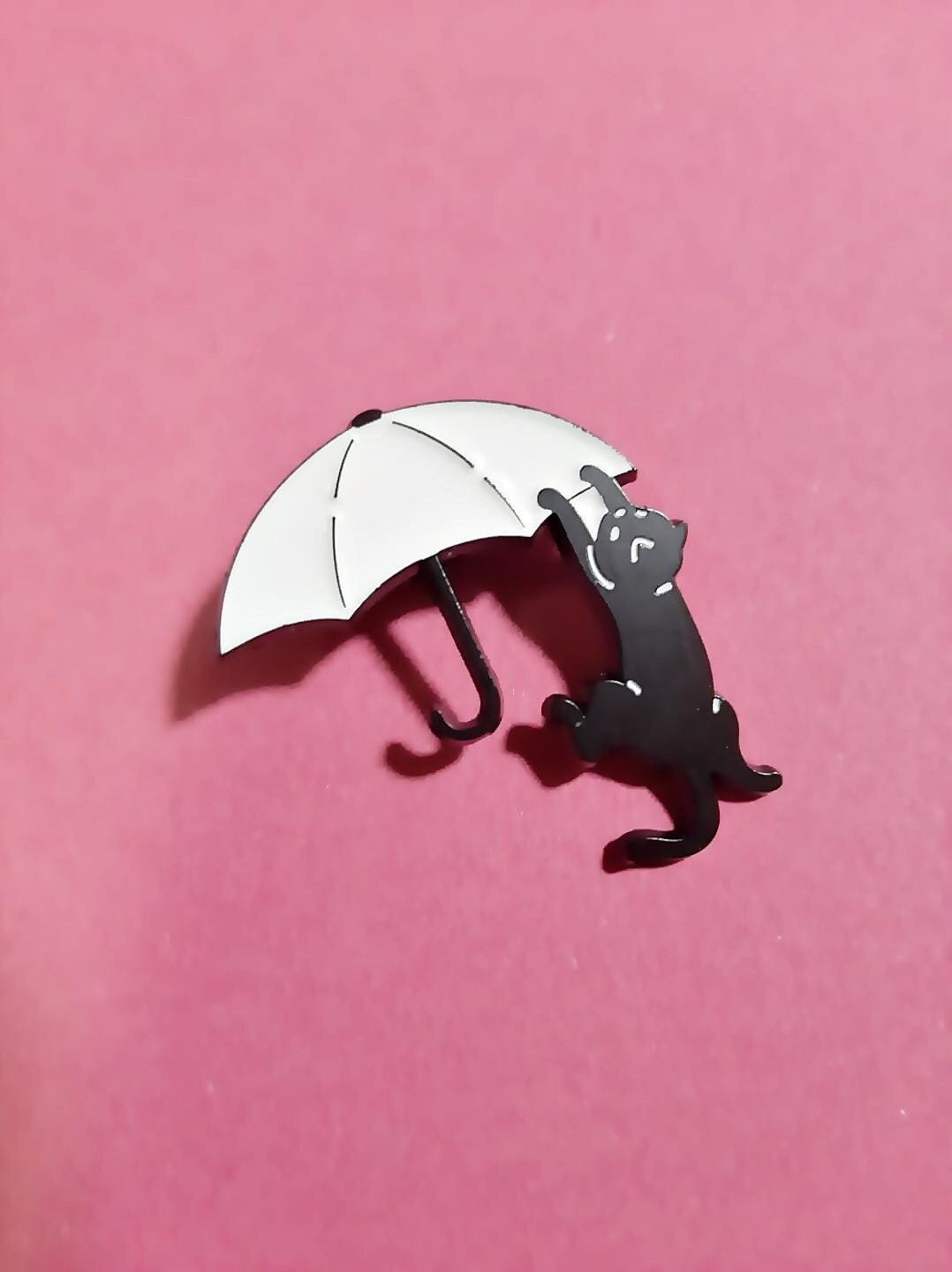 Pin Schwarze Katze An Weißem Regenschirm Anstecker Kater Regen Lustig Katzenfan Geschenkidee - Kostenloser Eu-Versand von PINandBUTTON