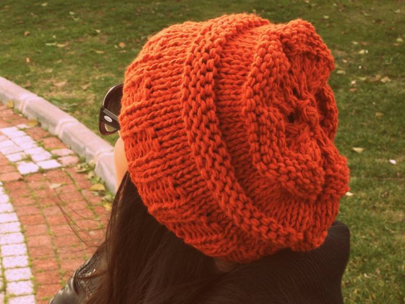 Dunkelrote Gestrickte Beanie Wintermütze von PIQI