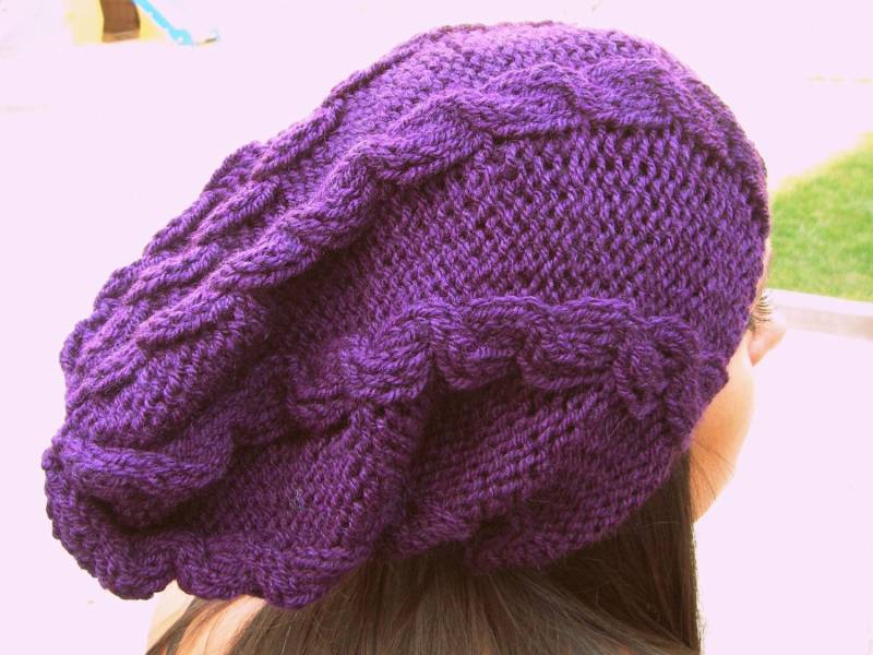 Handgefertigte Lila Strickmütze, Wintermütze von PIQI