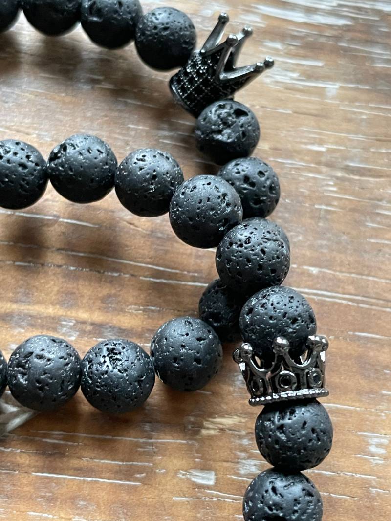 King & Queen Partner Armbänder | Stufenlos Verstellbar Graviertes Logo Incl. Kleiner Tasche Tolle Geschenkidee Verschiedene Farben von PIRONwear