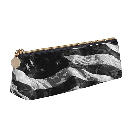 Rust-Weltkarten-Dreiecks-Federmäppchen aus Leder für Mädchen und Jungen, niedliches Stifteetui, Make-up-Tasche, ideales Geschenk für Schule, Büro und Reisen, Camouflage Amerikanische Flagge, von PIWINE