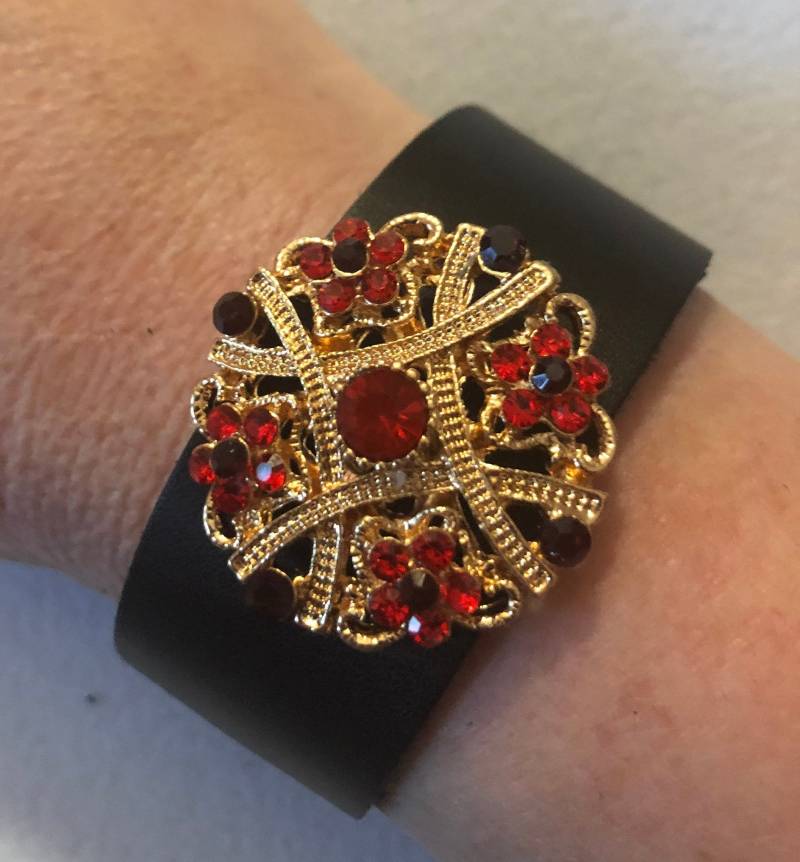 Handgemachter Damen Armreif Aus Echtem Leder Mit Strass von PKKooll