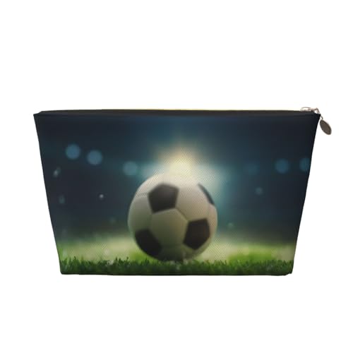 Kulturbeutel mit Fußballmotiv auf Gras, Reise-Make-up-Aufbewahrungstasche, Kosmetiktasche, PU-Leder, wasserdicht, leicht, Make-up-Tasche, Organizer für Mädchen, Damen und Herren, Größe 3D Kulturbeutel mit Fußballmotiv auf Gras, Reise-Make-up-Aufbewahrungstasche, Kosmetiktasche, PU-Leder, wasserdicht, leicht, Make-up-Tasche, Organizer für Mädchen, Damen und Herren, Größe 3D von PKTTECRFPK