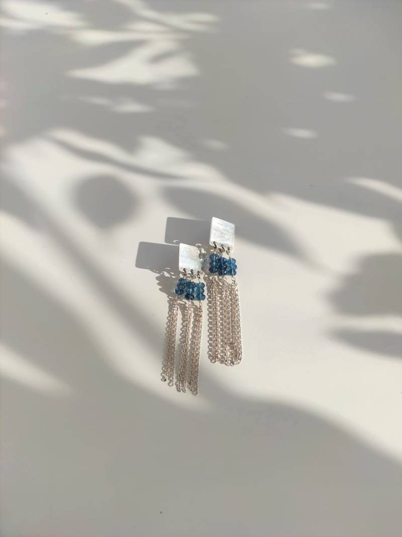 Lange Silberohrringe Mit Saphir/Saphir-Silberohrringe von PLATABRUTA