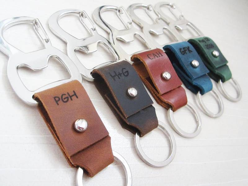 Flaschenöffner Schlüsselanhänger, Schlüsselanhänger Aus Leder, Mit Gravur, Geschenk Für Ihn, Papa, Ba12 Flaschenöffner Schlüsselanhänger, Schlüsselanhänger Aus Leder, Mit Gravur, Geschenk Für Ihn, Papa, Ba12 von PLDream