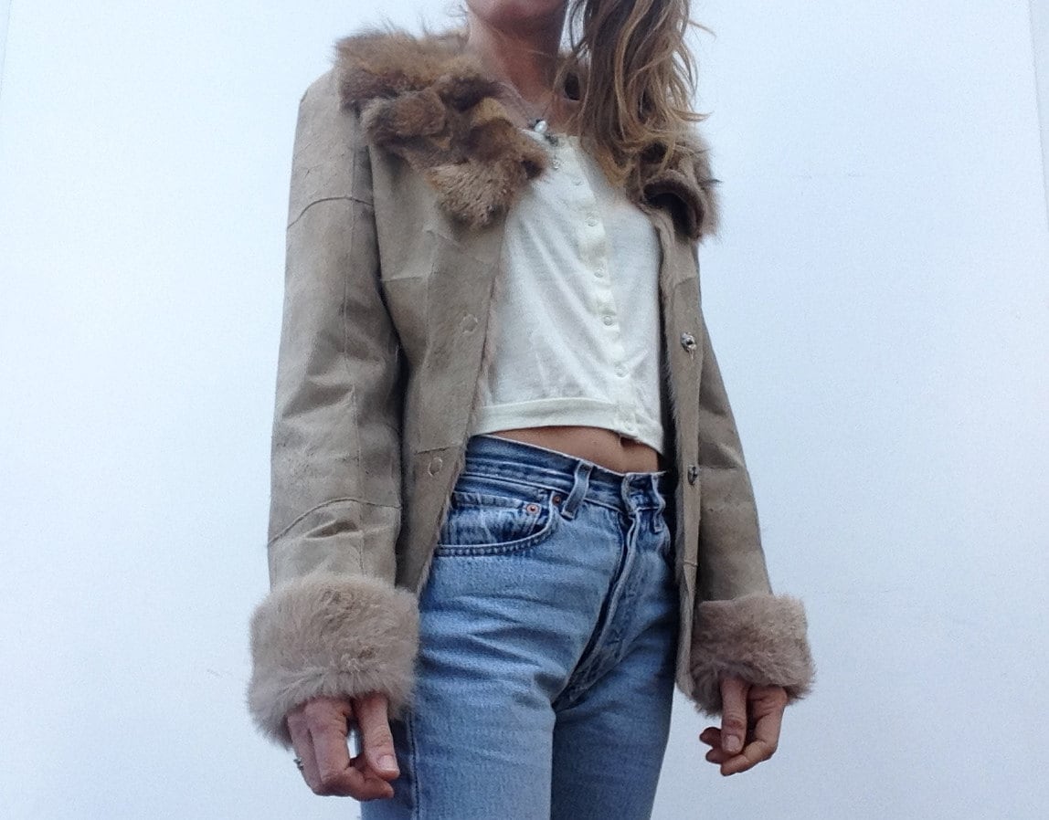 Armani Jeans Vintage Wildleder Jacke 1990Er Jahre | Braune Patchwork Shearling Lederjacke Mit Pelzkragen Hergestellt in Italien Grösse S/M von PNBvintage